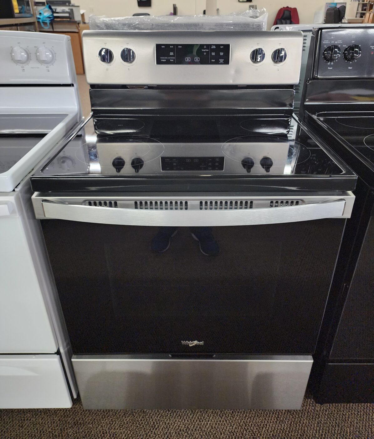 Reconditioned GE Smooth-top Electric Range (Stainless Steel)