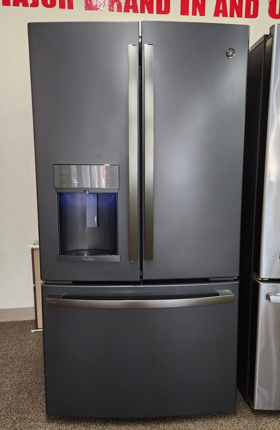 Reconditioned GE 21.1 cu. ft. French Door Refrigerator with Ice & Water Dispenser (Black Slate)